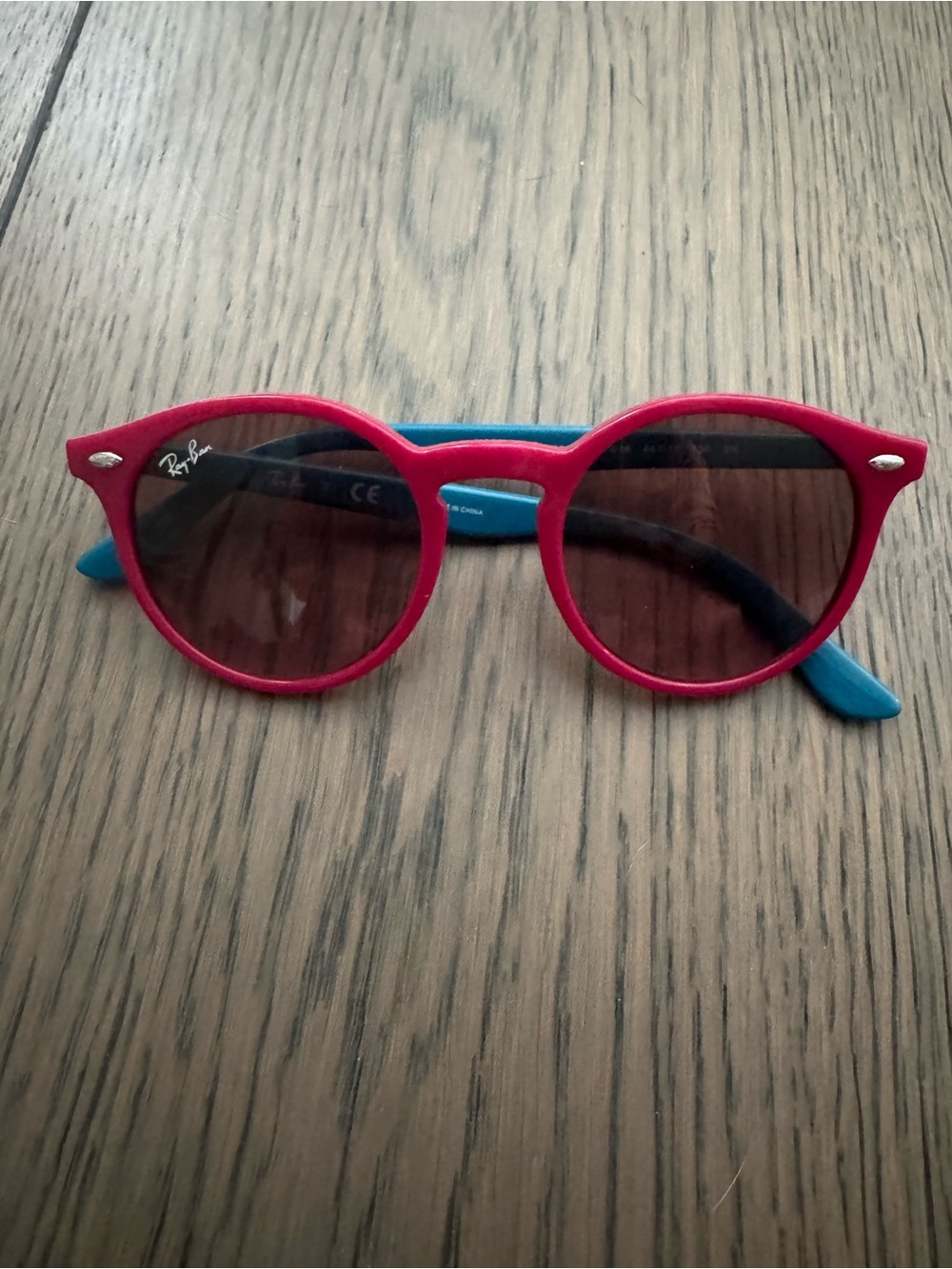 Ray-Ban Sunglasses with Teal Blue Temples